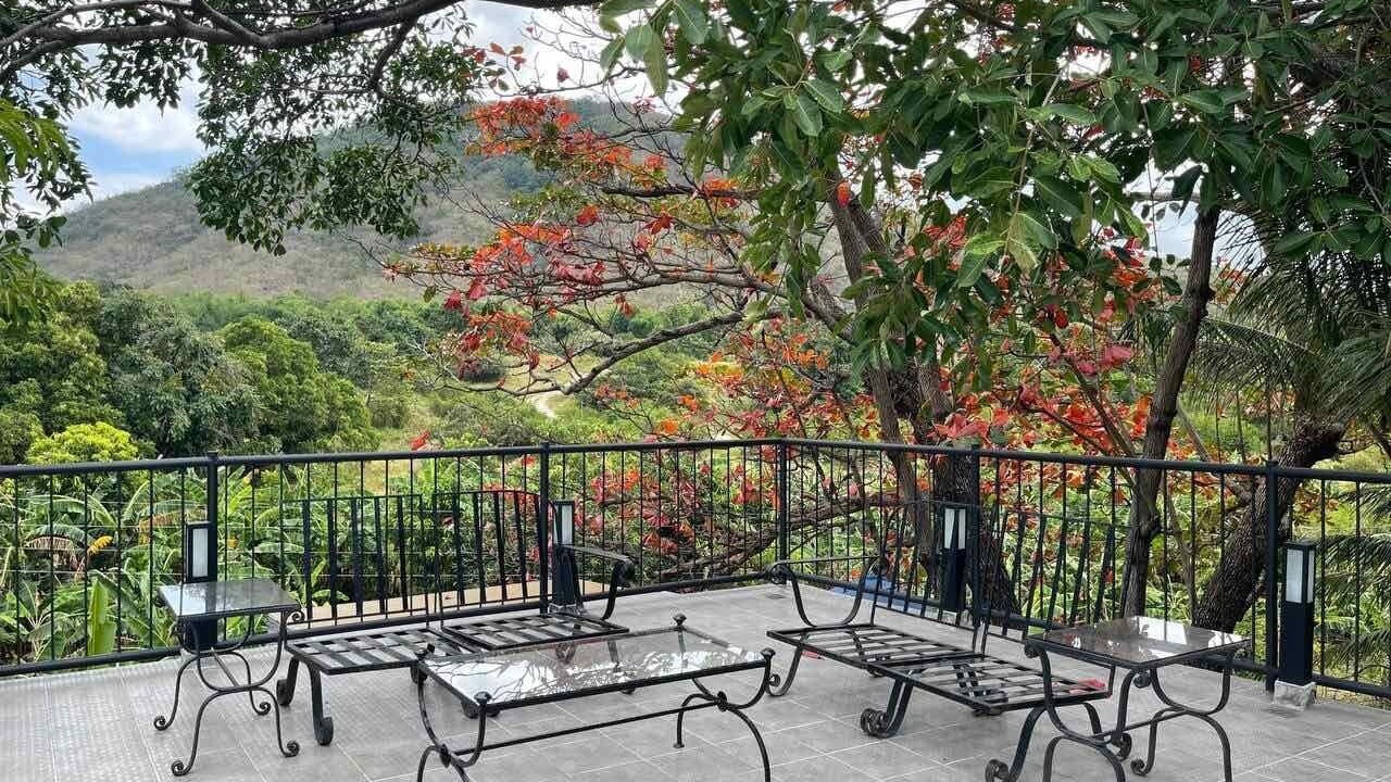 Photo of Outdoor in Lian