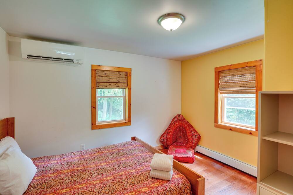 Photo of Bedroom in Mount Marion