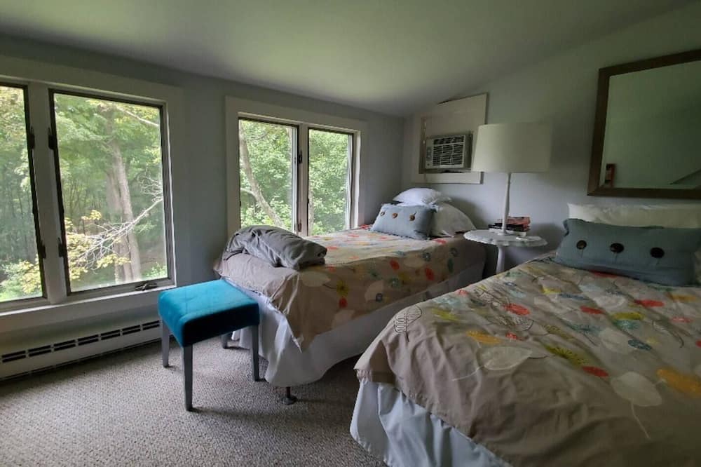 Photo of Bedroom in Cold Spring