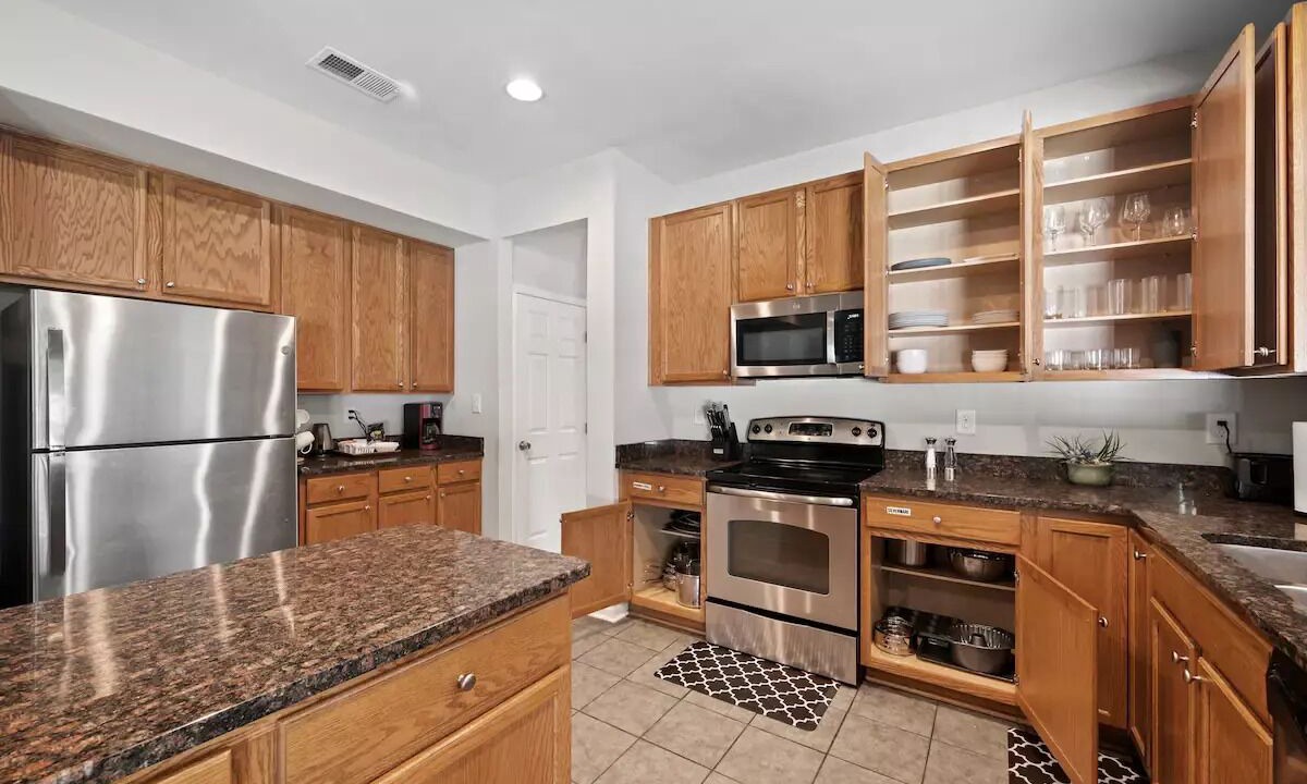 Photo of Kitchen in Central Newport News