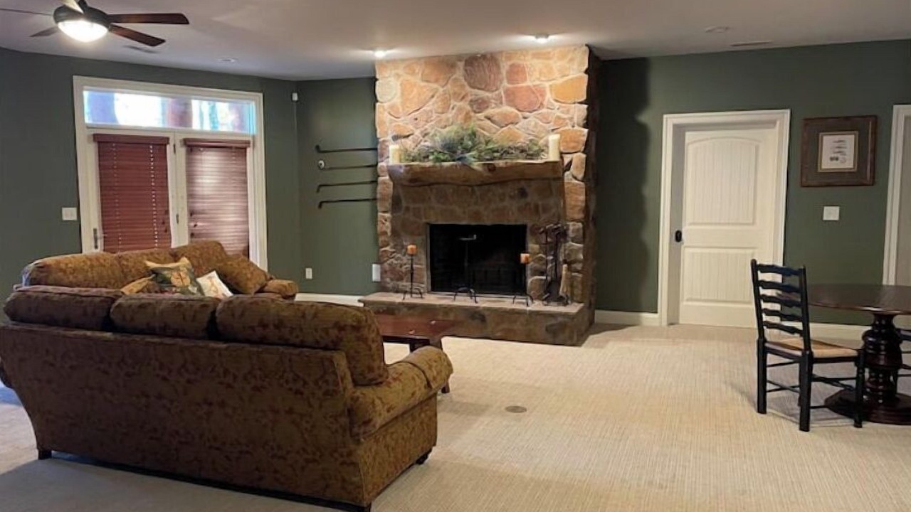 Photo of Livingroom in Nellysford
