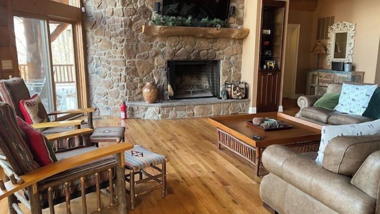 Photo of Livingroom in Nellysford