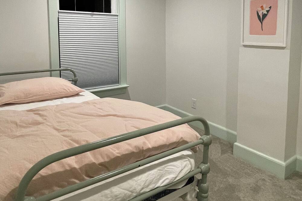 Photo of Bedroom in Hopewell