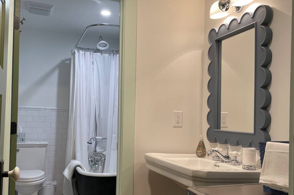 Photo of Bathroom in Hopewell