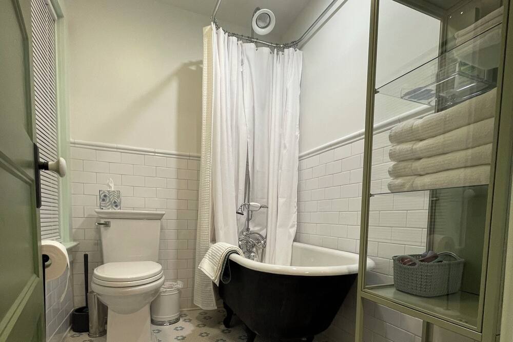 Photo of Bathroom in Hopewell