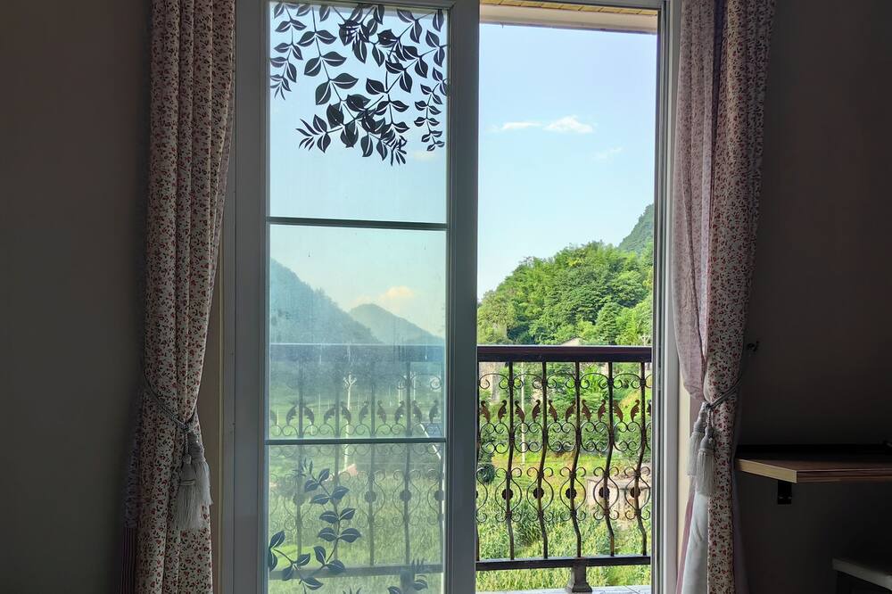 Photo of Bedroom in Enshi