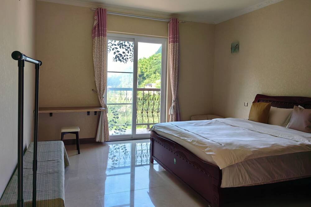 Photo of Bedroom in Enshi