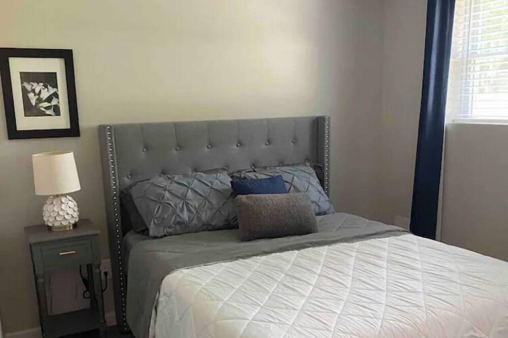 Photo of Bedroom in Smithtown