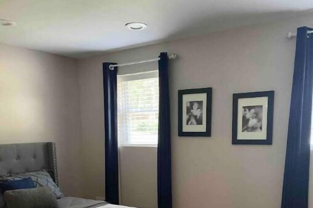 Photo of Bedroom in Smithtown