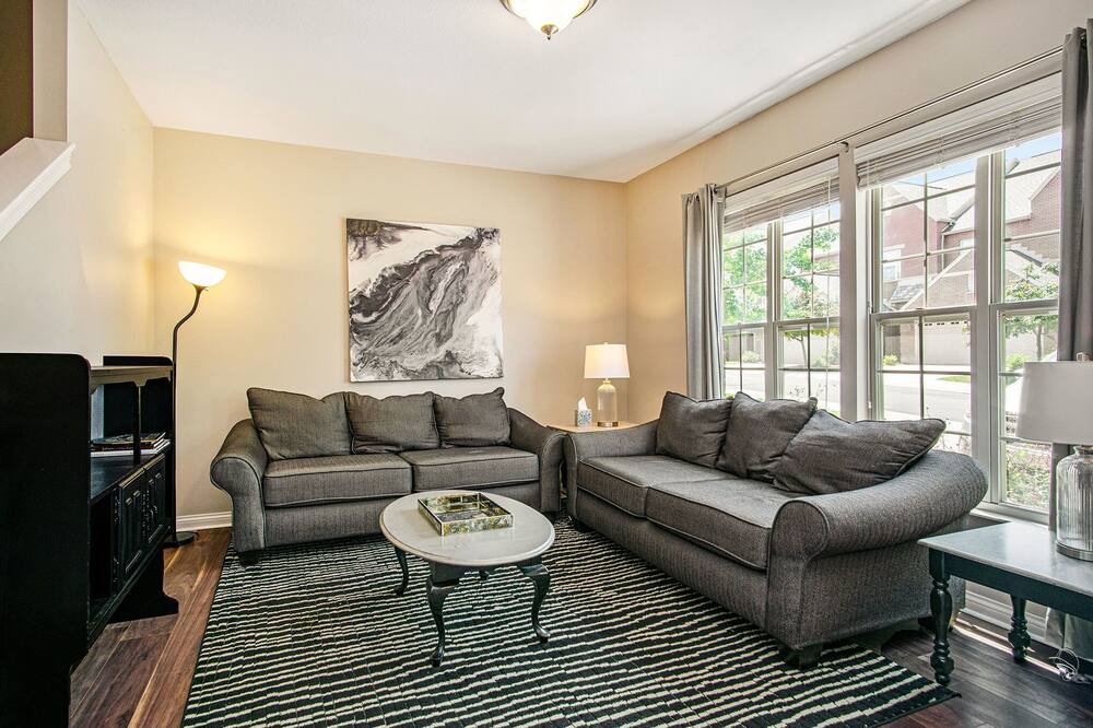 Photo of Livingroom in Notre Dame
