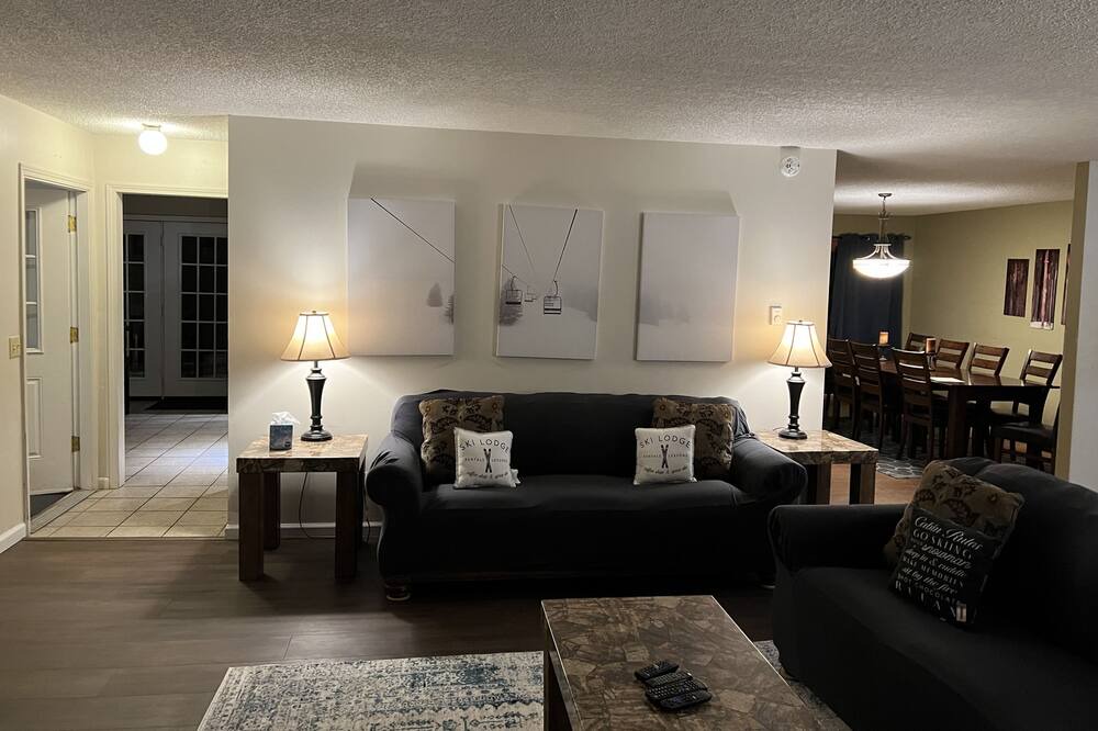 Photo of Livingroom in Great Valley