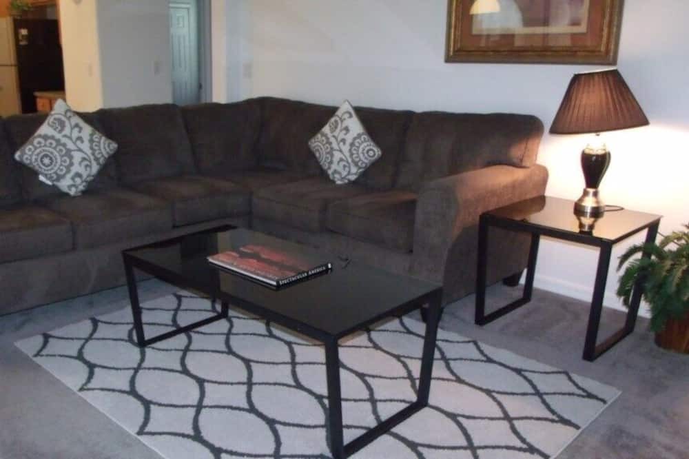 Photo of Livingroom in Orange Tree