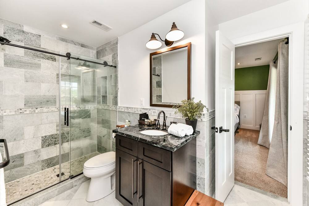 Photo of Bathroom in Paeonian Springs