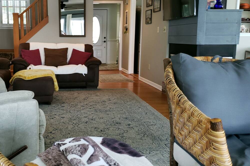 Photo of Livingroom in Geneseo