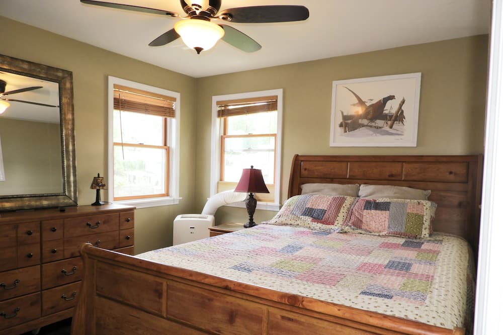 Photo of Bedroom in Geneseo