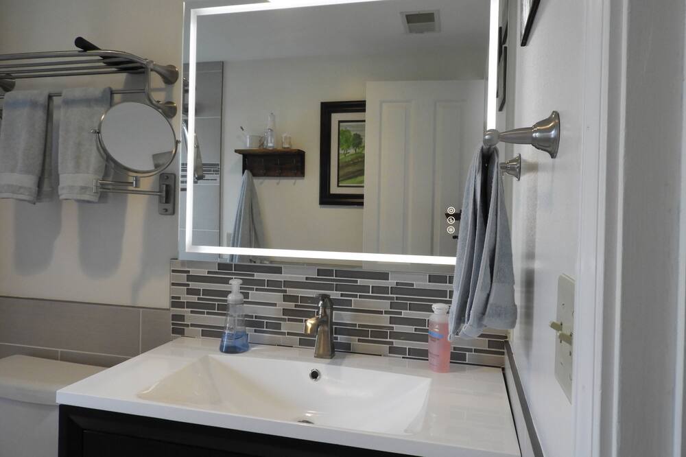 Photo of Bathroom in Geneseo