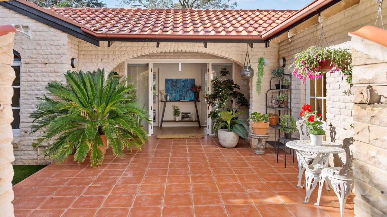 Photo of Patio Balcony in Mount Riverview