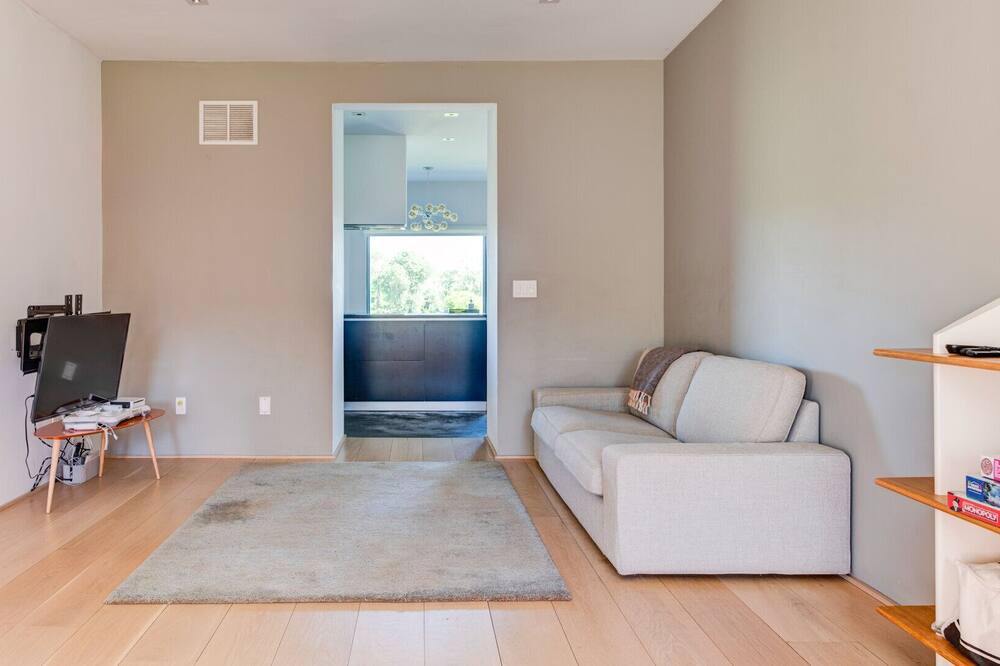 Photo of Livingroom in Eastport