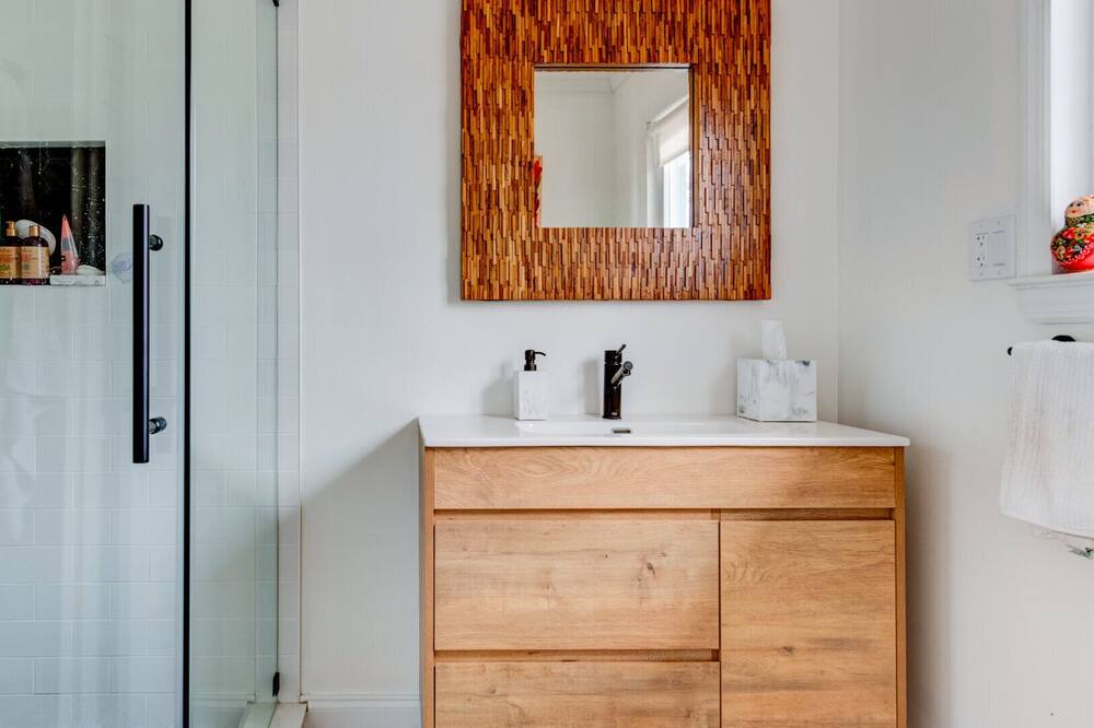 Photo of Bathroom in Baiting Hollow