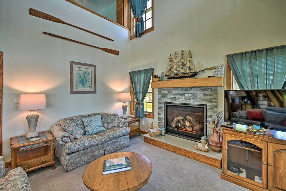 Photo of Livingroom in Port Haywood