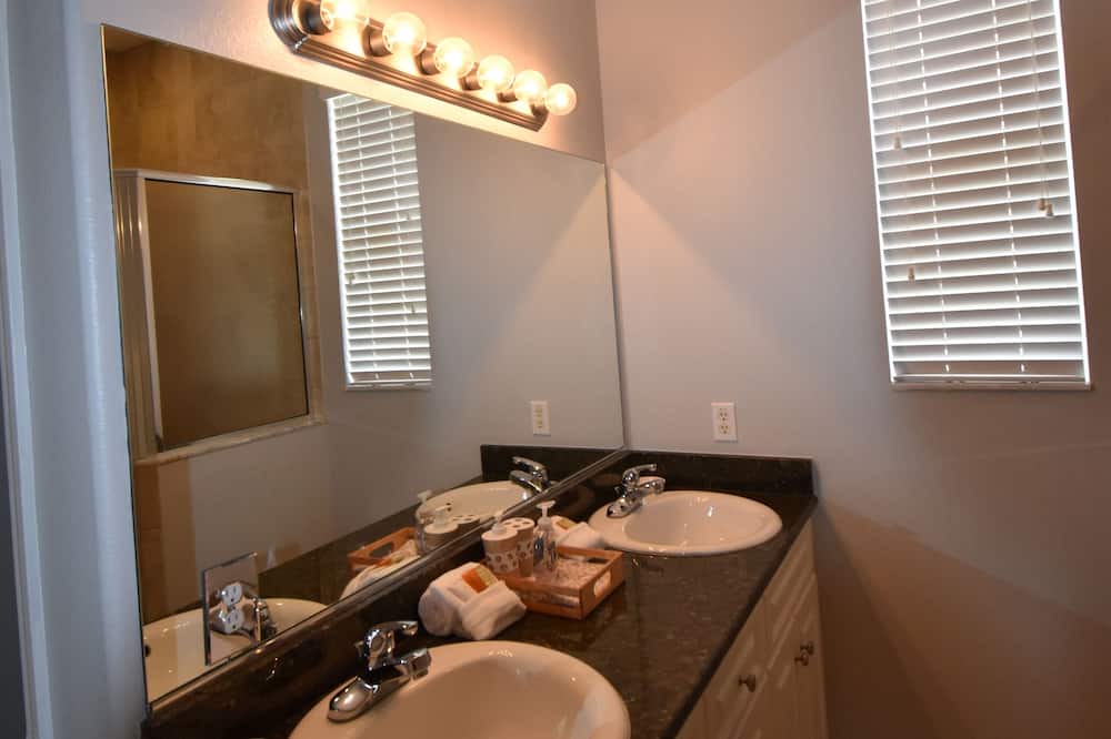 Photo of Bathroom in Homosassa