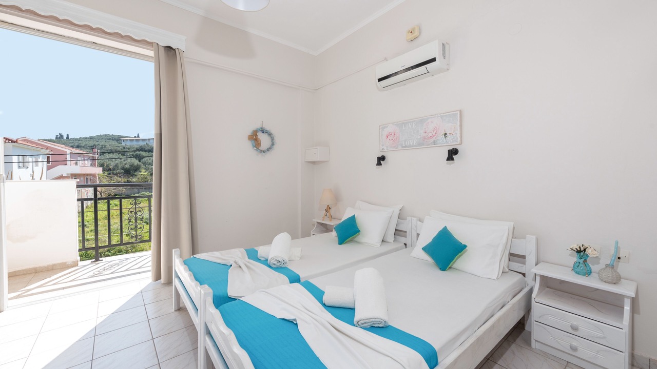 Photo of Bedroom in Alykes