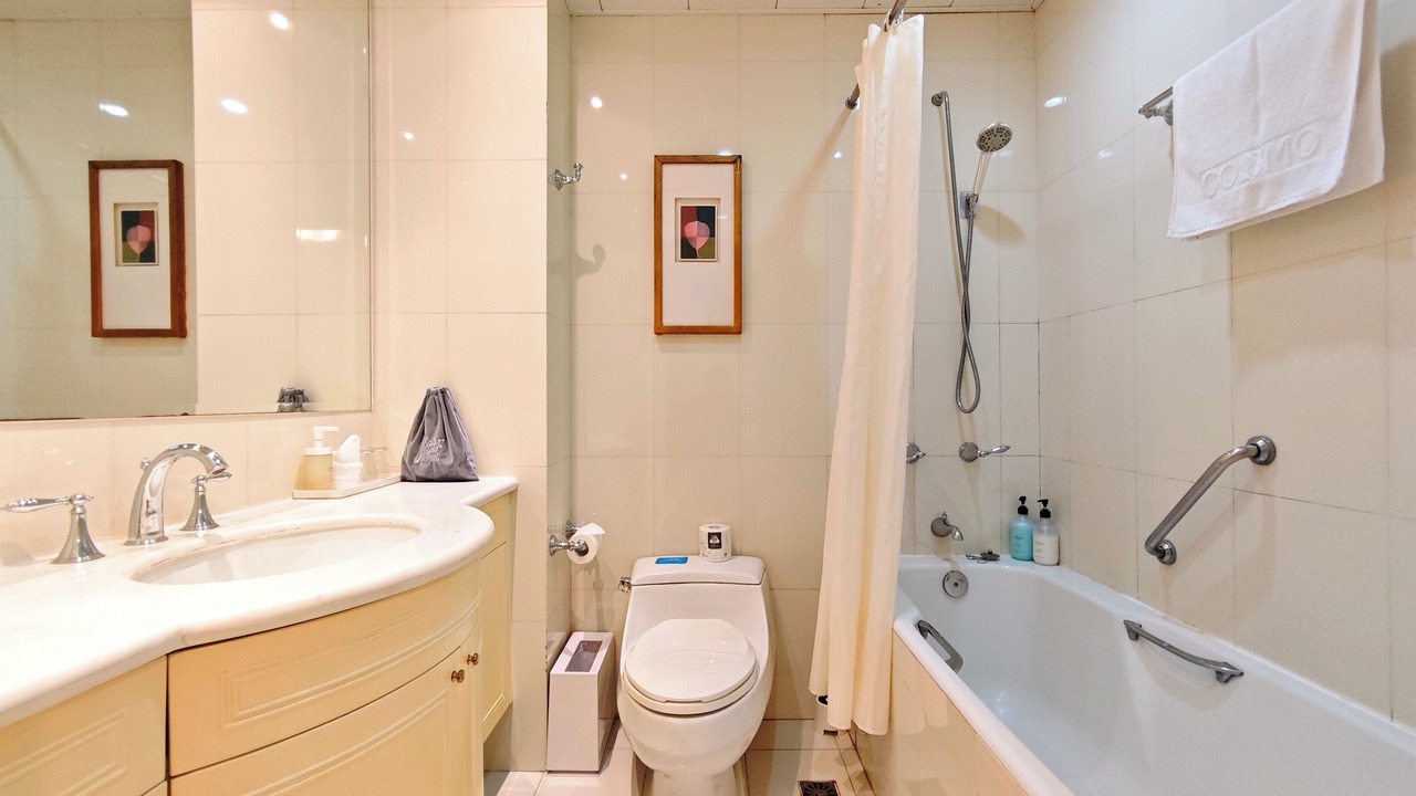 Photo of Bathroom in Jing'an