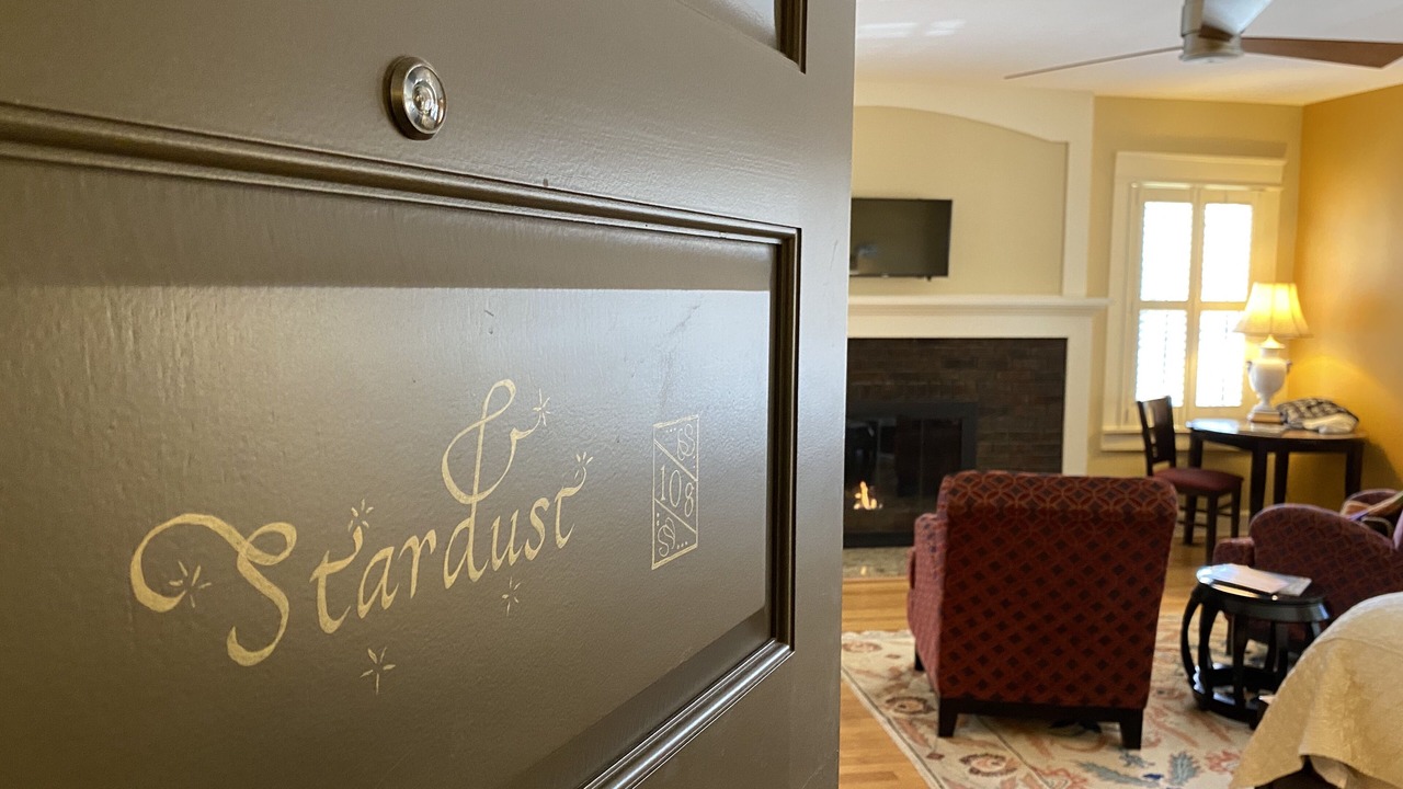 Photo of Livingroom in Bloomington