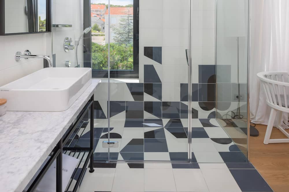 Photo of Bathroom in Sutivan
