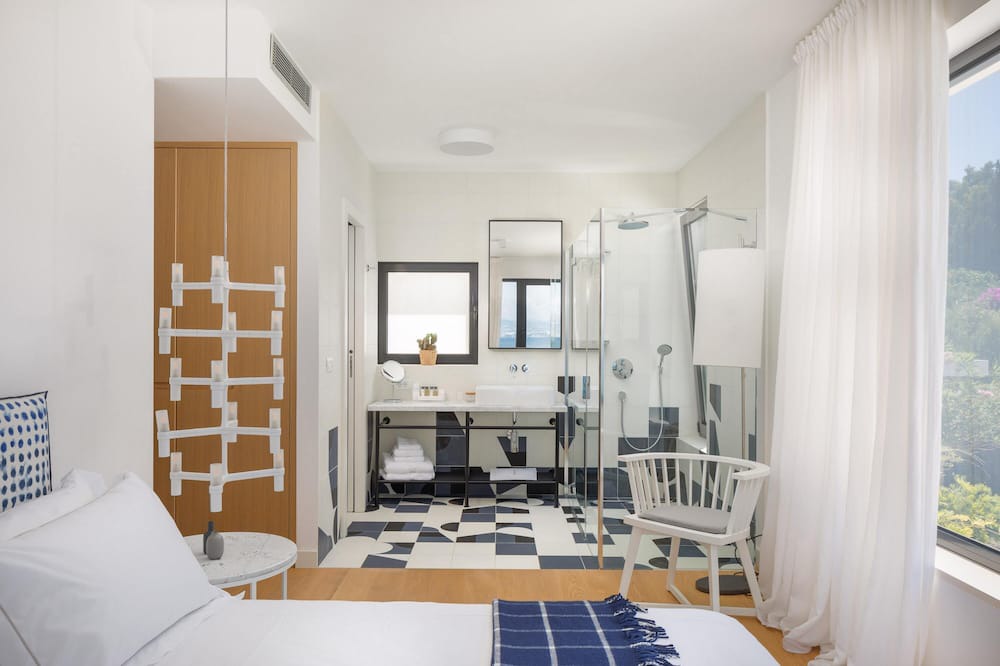 Photo of Bathroom in Sutivan