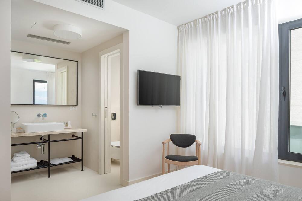Photo of Bathroom in Sutivan