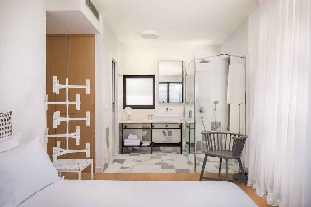 Photo of Bathroom in Sutivan
