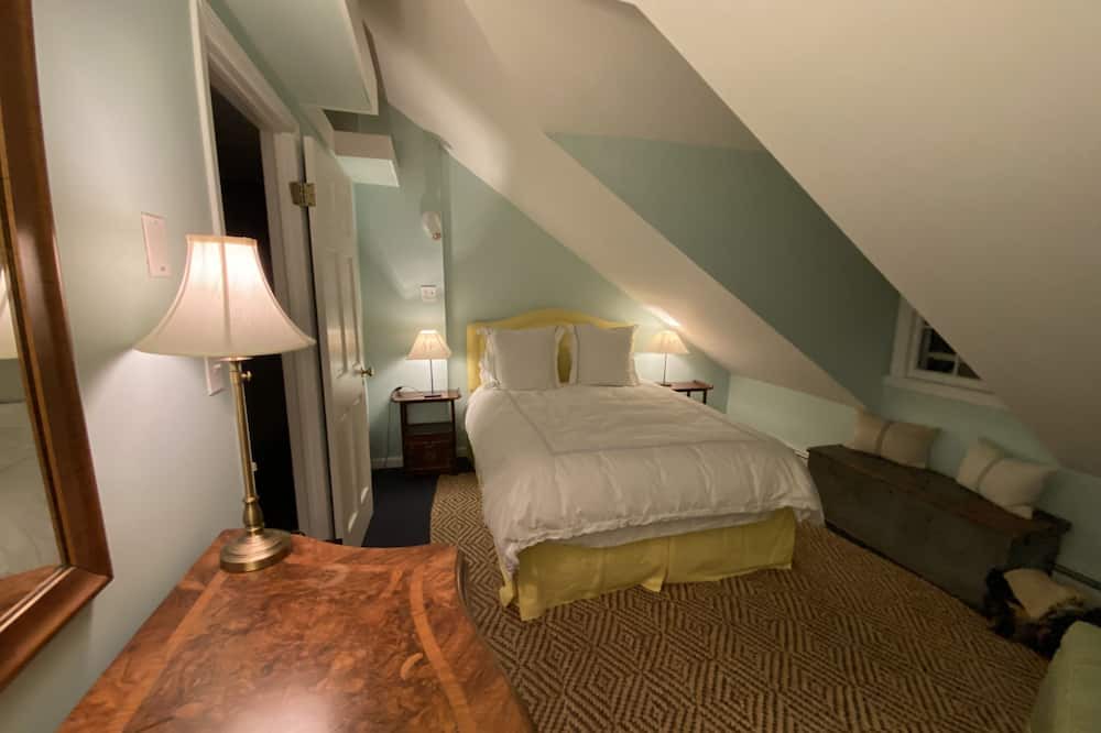 Photo of Bedroom in Locust Valley