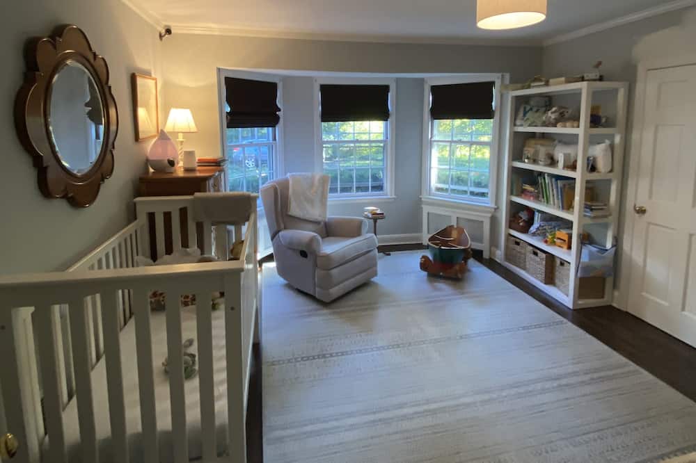 Photo of Livingroom in Locust Valley