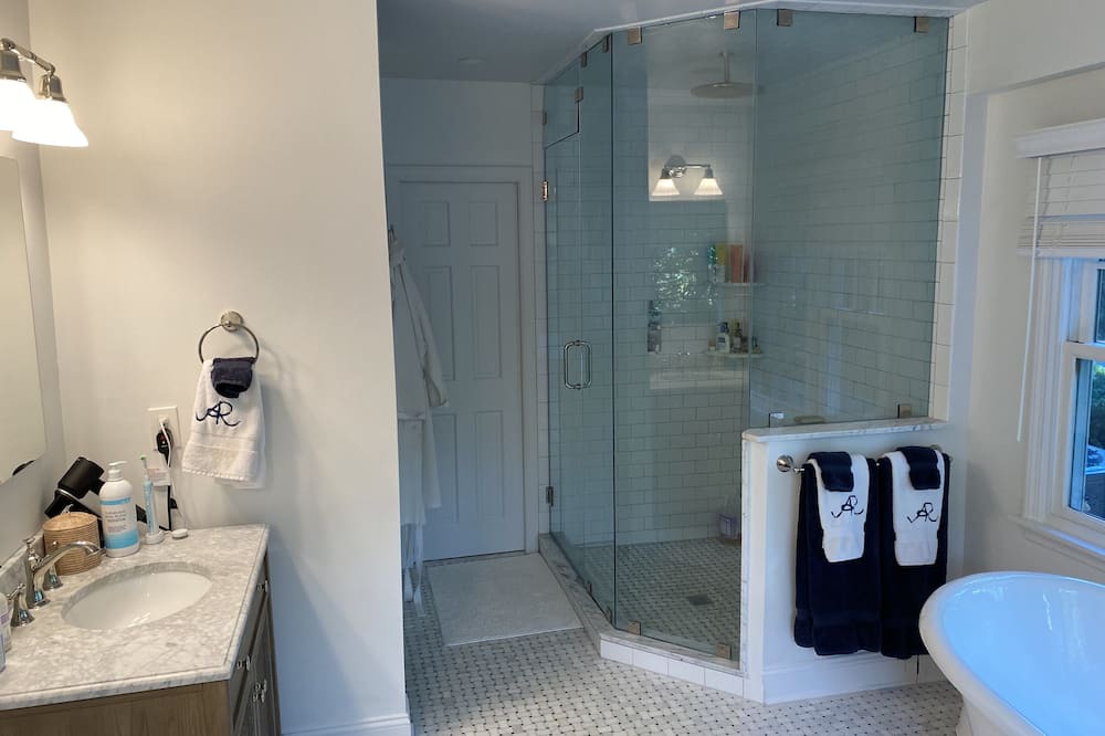 Photo of Bathroom in Locust Valley