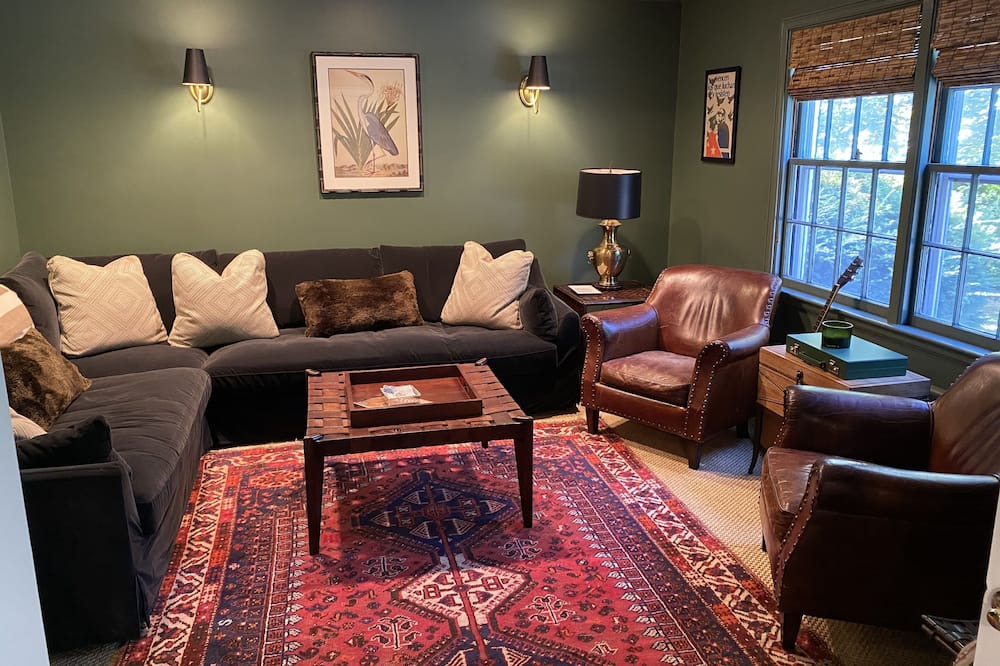 Photo of Livingroom in Locust Valley