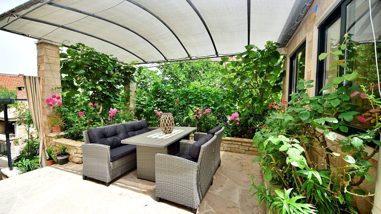 Photo of Patio Balcony in Supetar