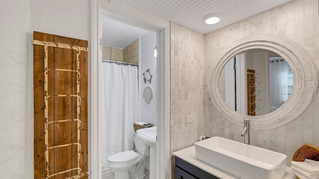 Photo of Bathroom in Bay Esplanade