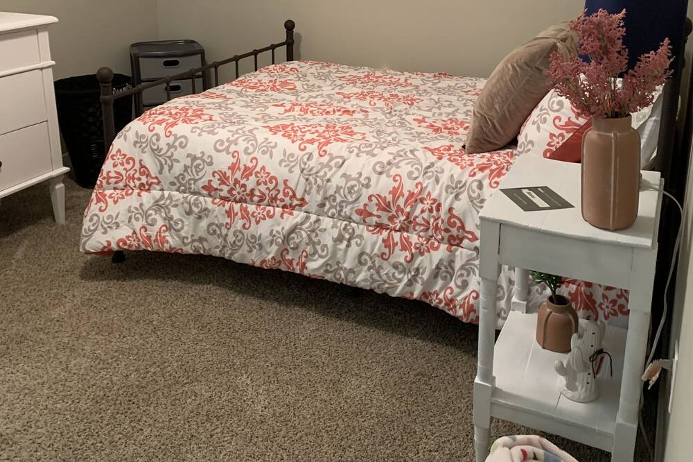 Photo of Bedroom in Midlothian