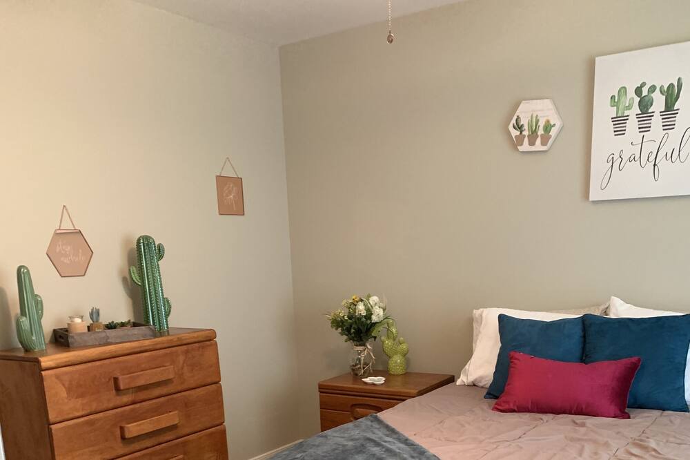 Photo of Bedroom in Midlothian