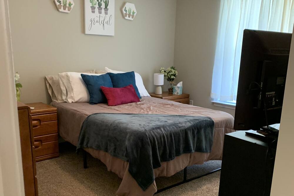 Photo of Bedroom in Midlothian