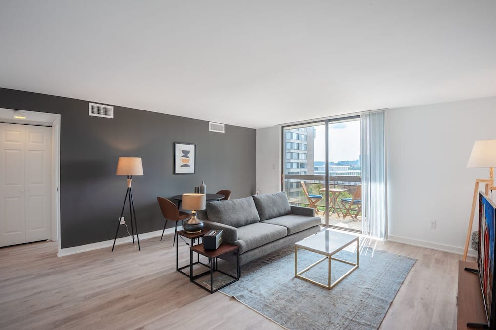Photo of Livingroom in Foggy Bottom