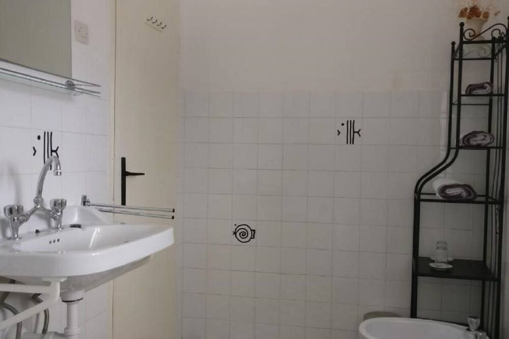 Photo of Bathroom in Sutivan
