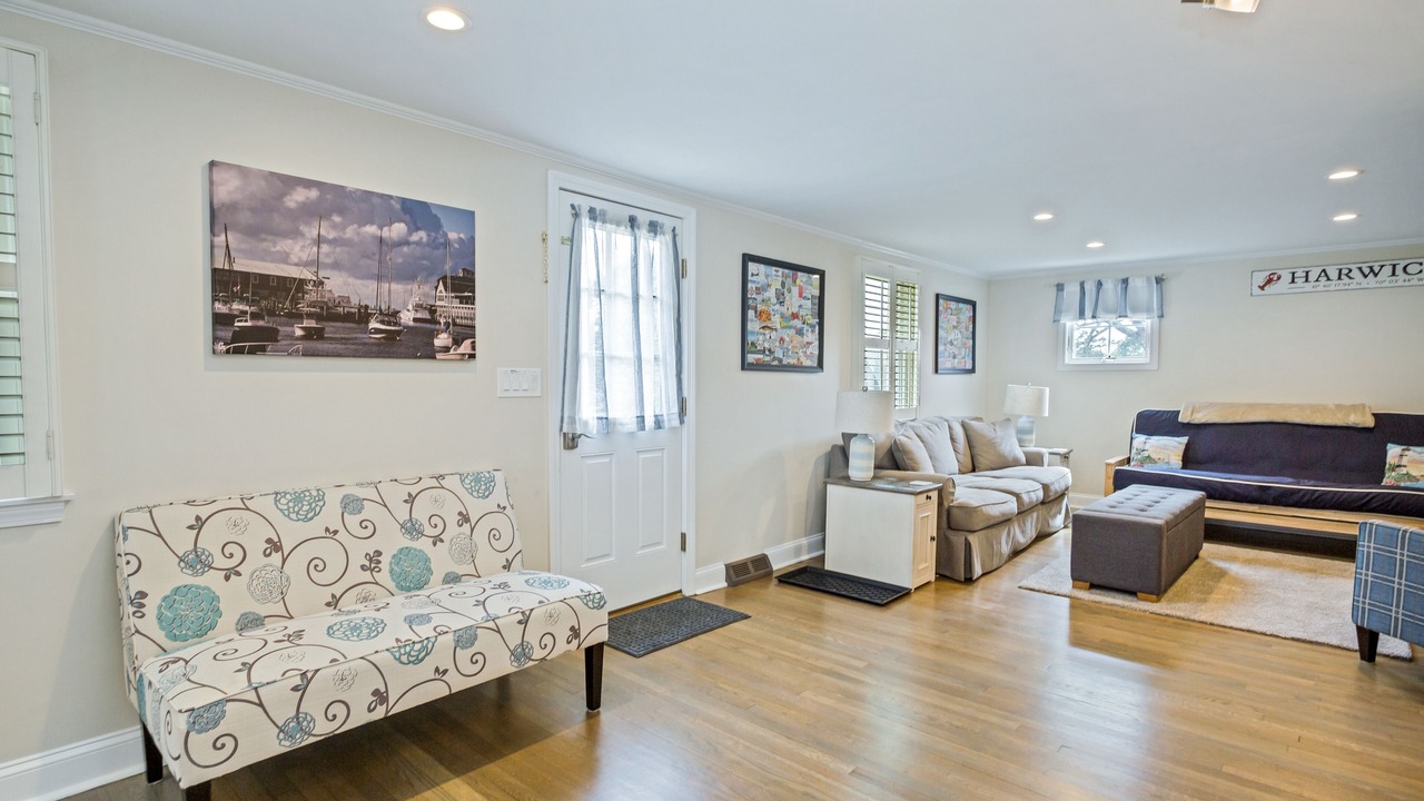 Photo of Livingroom in East Harwich