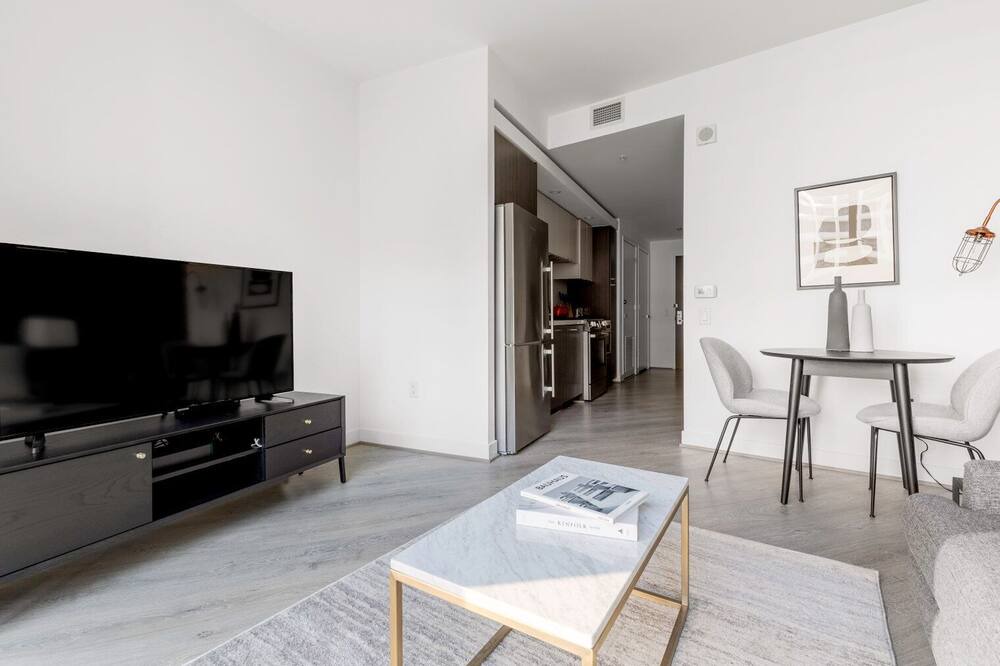 Photo of Livingroom in Dupont Circle