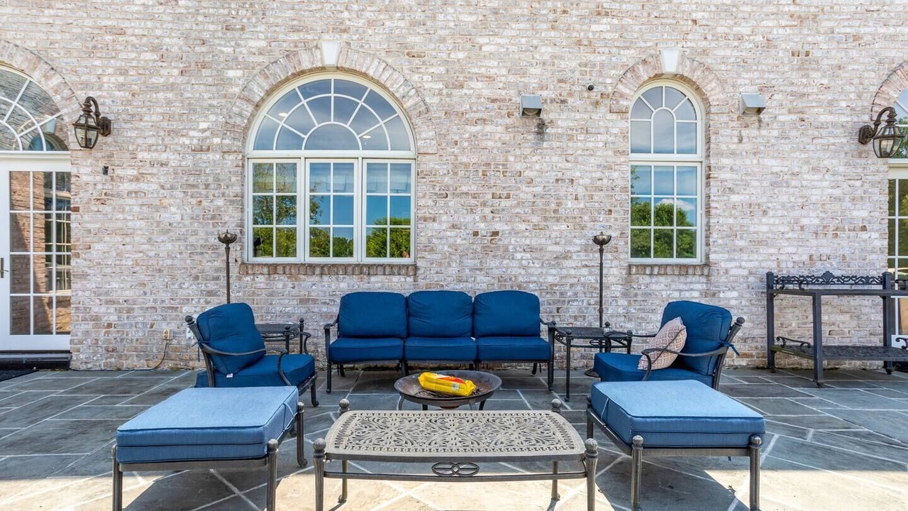 Photo of Patio Balcony in Glen Head