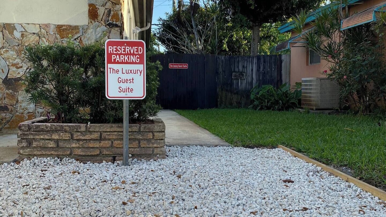 Photo of Outdoor in Hollywood