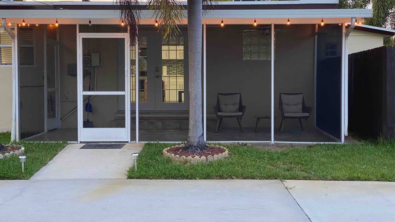 Photo of Outdoor in Hollywood