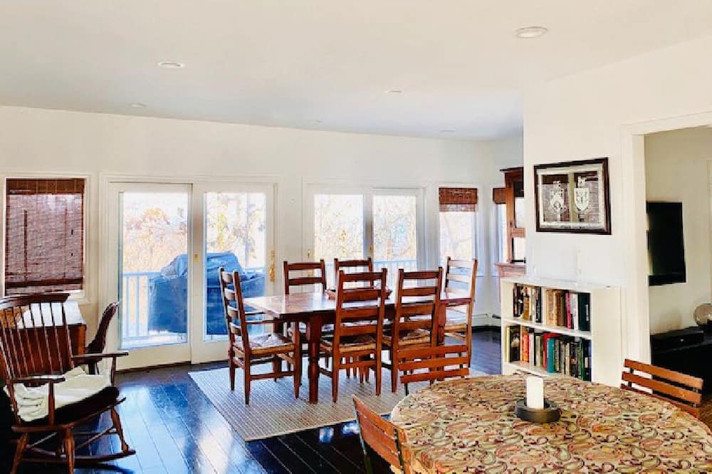 Photo of Livingroom in Miller Place