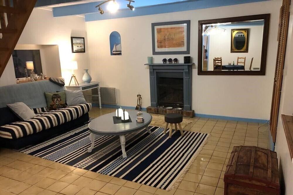 Photo of Livingroom in Pommerit-Jaudy